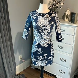 Boohoo Dress Navy Blue White Floral Form Fitting Snug Womens 8 fits XXS XS